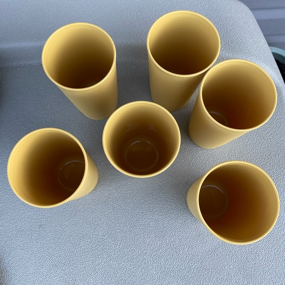 Vintage Tupperware Harvest Gold Textured Tumblers Cups #873 Lot of 6 - Picture 1 of 7